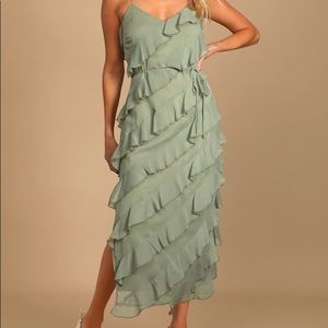 NWT,  Lulus, sage green tiered ruffled midi dress, size Large.